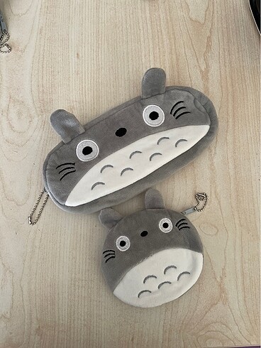 Totoro kalemlik ve bozuk para çantası.