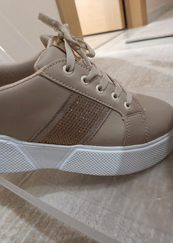 Bej Kadın Dolgu Topuklu Spor Ayakkabı - Görsel 8