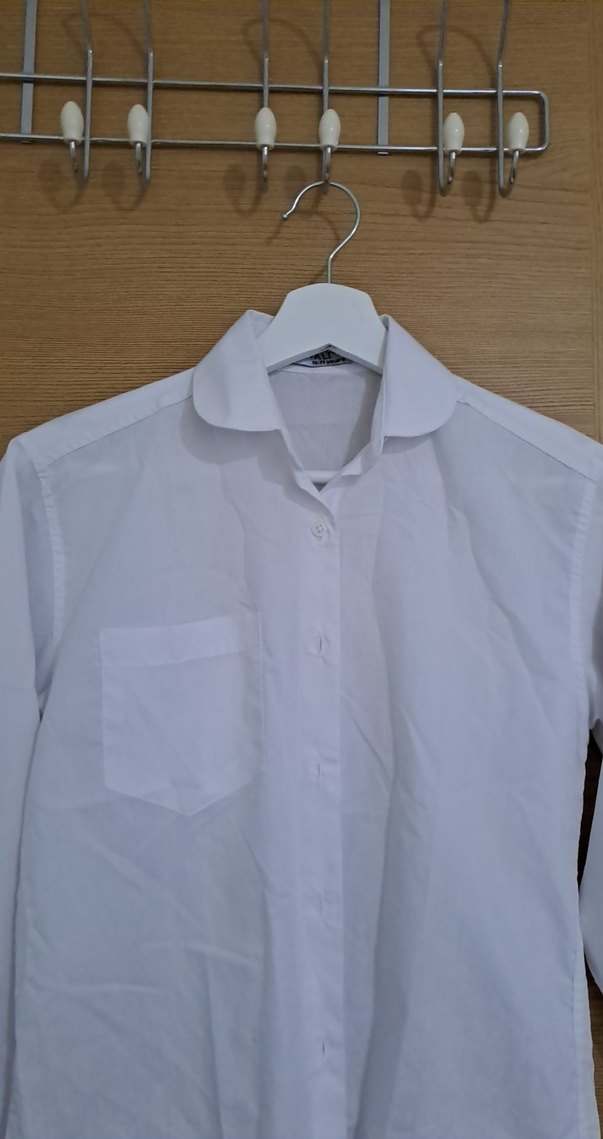 Düğmeli Beyaz Gömlek - Görsel 2