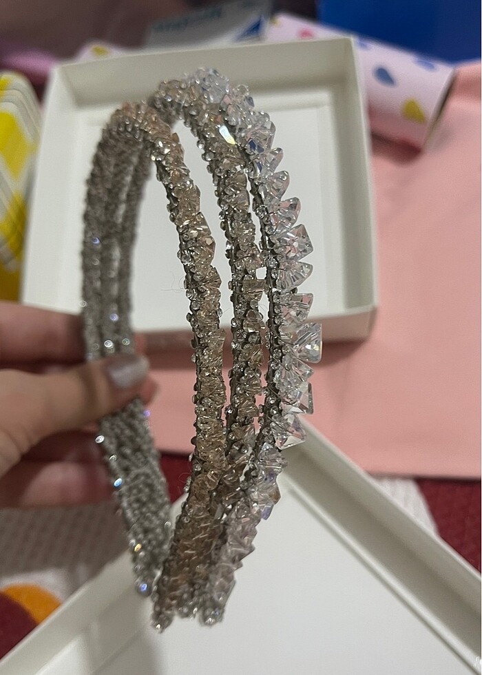 Taşlı taç - Görsel 2