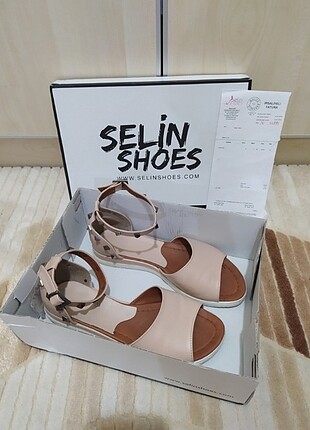 Zara Bilekten bağlamalı sandalet