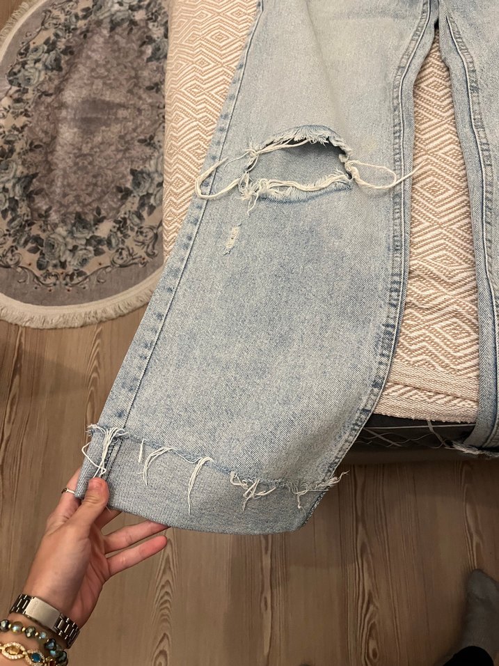 Açık Mavi Yıkamalı Rahat Kesim Jean — görsel 3/6