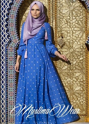 Muslima wear elbise