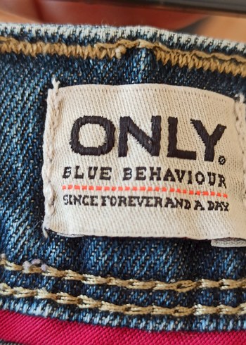 27 Beden only marka Mavi Yırtık Mini Kot Şort
