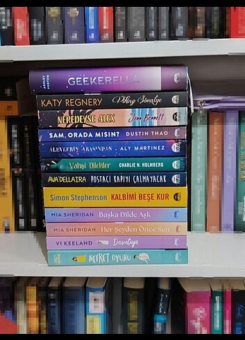 12 KITAP 700 tl