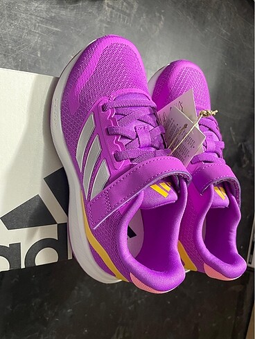 33 Beden Adidas falcon kız çocuk ayakkabısı