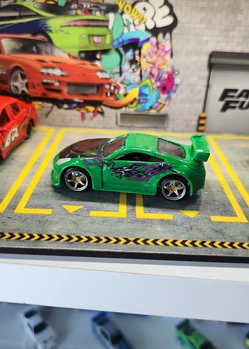 Yeşil Renkli Oyuncak 350z