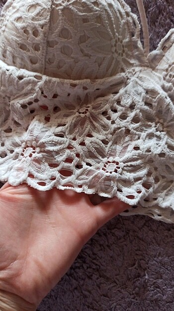 m Beden Bralet