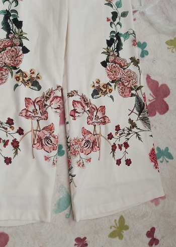 Dantel Detaylı Beyaz Çiçekli Bohem Kumaş Pantolon - Görsel 5
