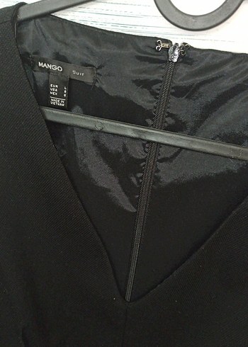 V Yaka Siyah Piliseli Midi Elbise - Görsel 9