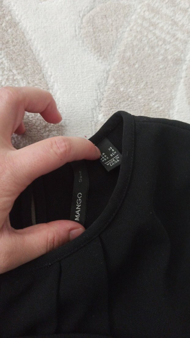 Siyah Pileli Kolsuz Bluz - Görsel 5