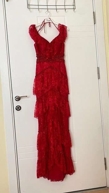 Kırmızı kına elbise
