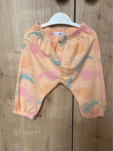 Zara Zara yazlık pantolon 6-9 aylık