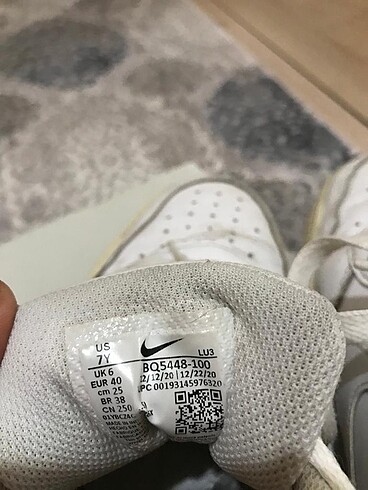 40 Beden beyaz Renk Nike spor ayakkabı