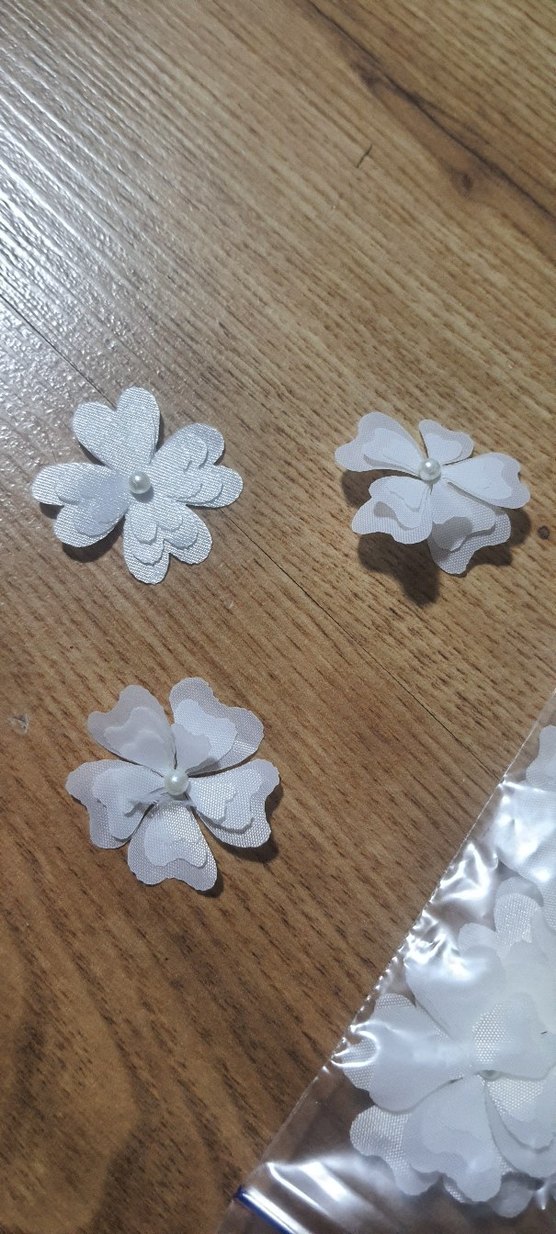 Beyaz Çiçekli Süsü 3'lü Set. - Görsel 2