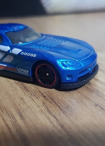 Hotwheels 5li set yanında fırlatıcı