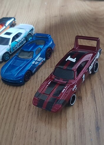 Hotwheels 5li set yanında fırlatıcı - Görsel 15