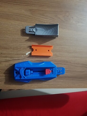 Hotwheels 5li set yanında fırlatıcı - Görsel 8