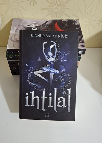 İhtilal - Binnur Şafak Niğiz