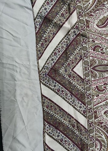 Diğer İthal ipek az defolu bordo etro şal