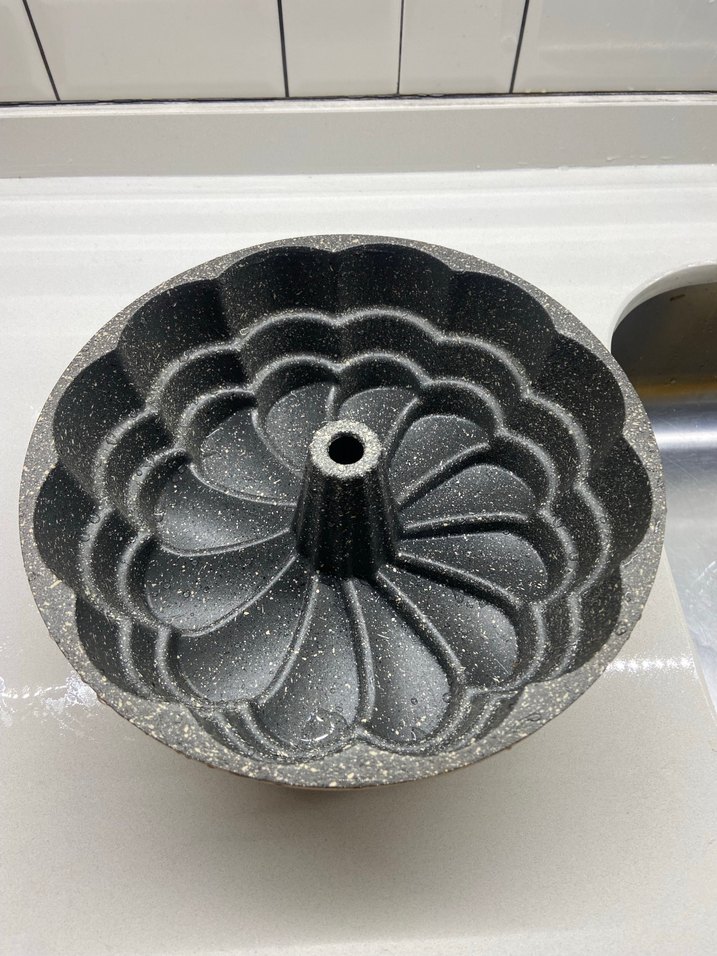 Parlak Altın Renkli Kek Kalıbı - Görsel 2