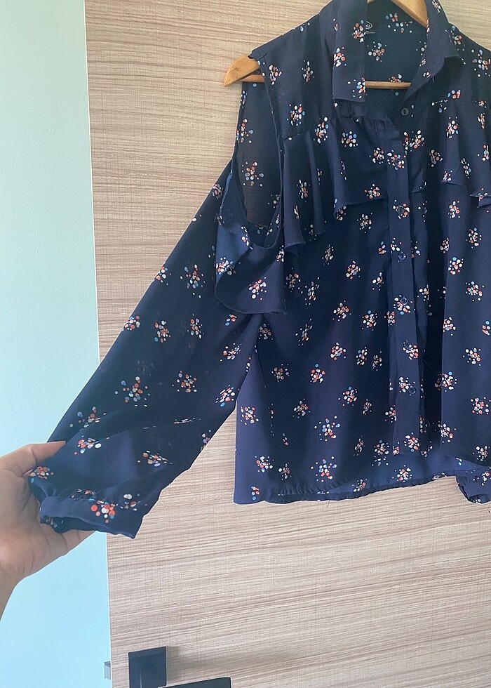 Omuz dekolteli gömlek - Görsel 3