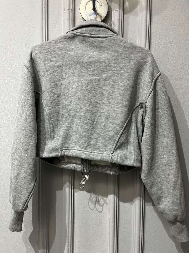 Gri Fermuarlı Kısa Kesim Sweatshirt - Görsel 4