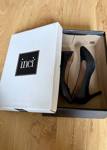 İnci Marka Siyah Orijinal Desenli Stiletto - Görsel 2