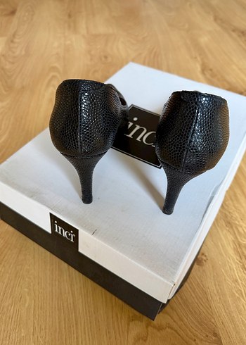 İnci Marka Siyah Orijinal Desenli Stiletto - Görsel 3