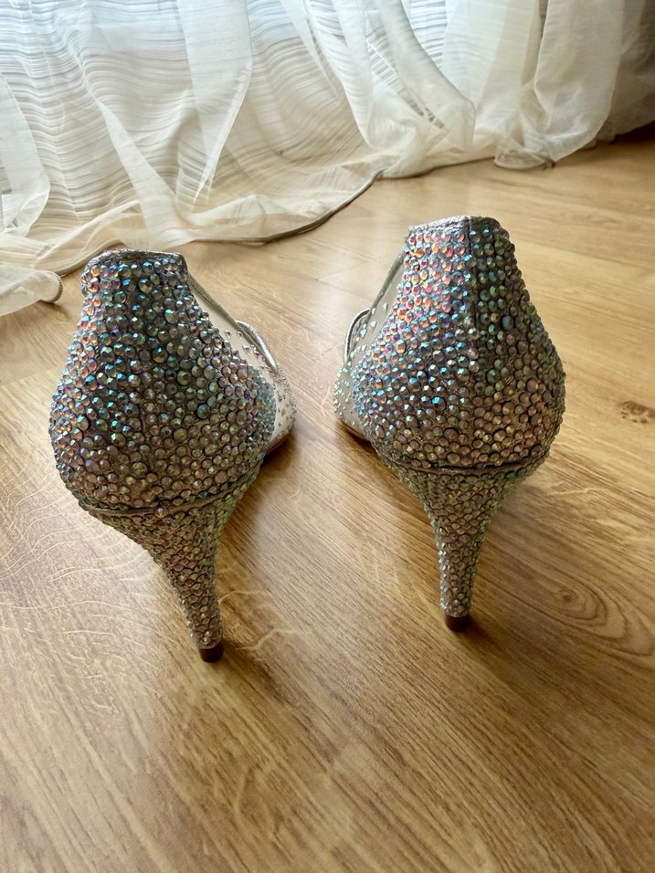 TAŞLI ABİYE TOPUKLU AYAKKABI - Görsel 4