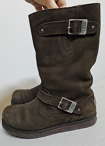 Ugg model kürklü çizme