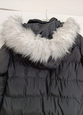 Siyah şişme mont - Görsel 4