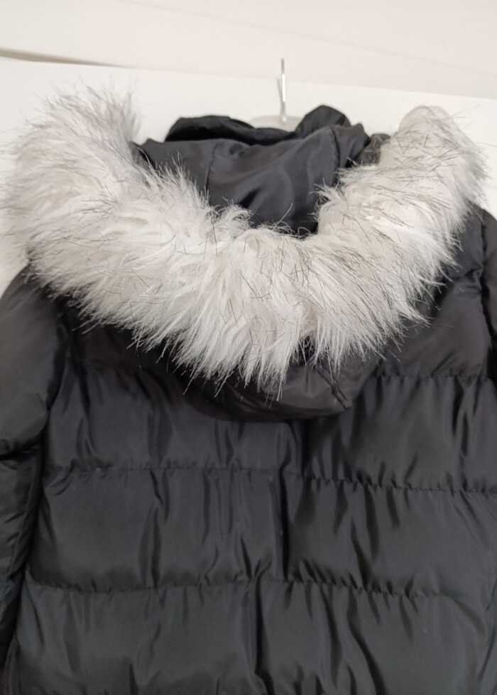 Siyah şişme mont - Görsel 4