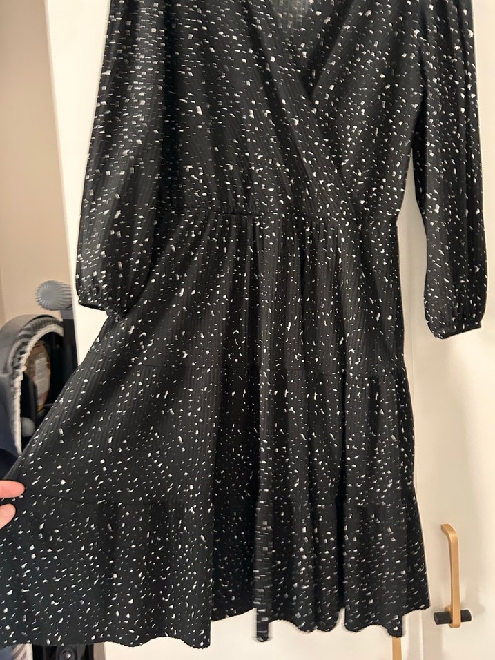 Siyah Puantiyeli Uzun Pilili Kadın Elbise - Görsel 2