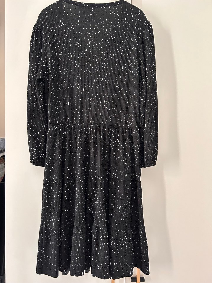 Siyah Puantiyeli Uzun Pilili Kadın Elbise - Görsel 5