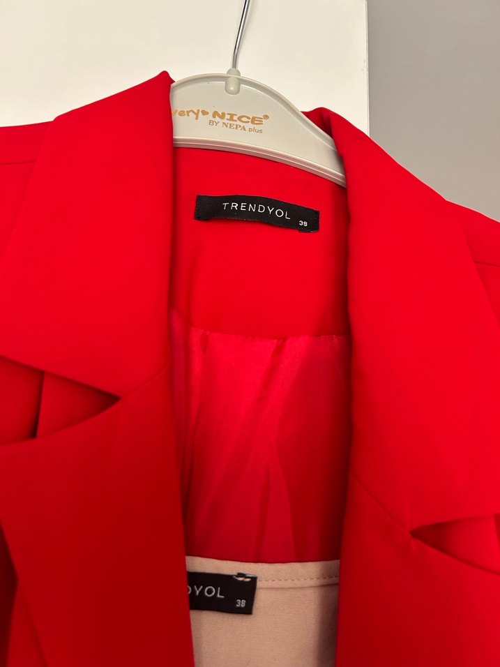 Kırmızı Blazer Takım - Görsel 2