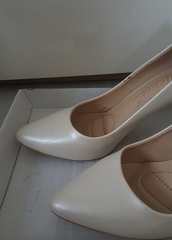 38 Beden beyaz Renk İncici Rengi Topuklu Ayakkabı 