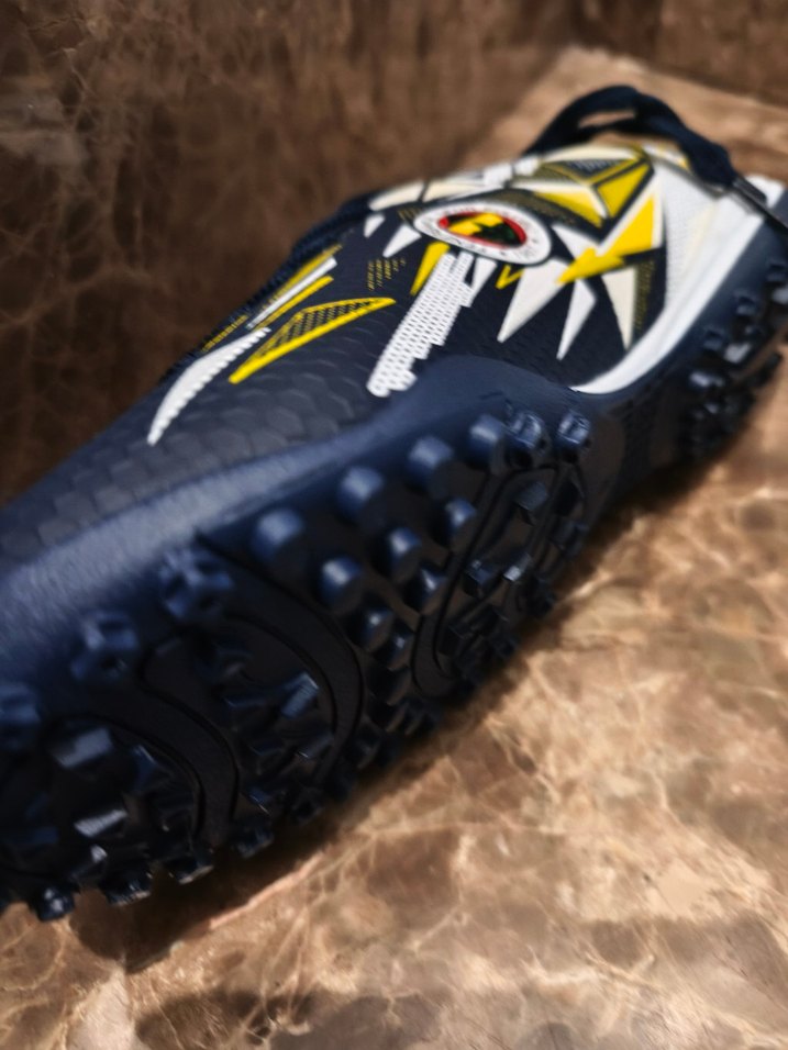 Erkek halısaha ayakkabısı . - Görsel 2