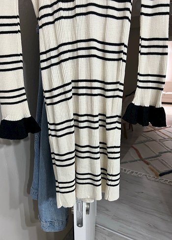 Trendyol & Milla Çizgili Beyaz Balıkçı Yaka Triko Elbise