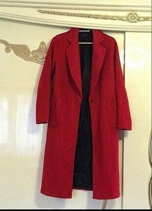 Zara kırmızı kaban