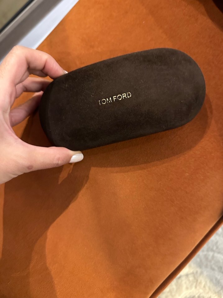 Tom Ford siyah gold - Görsel 2