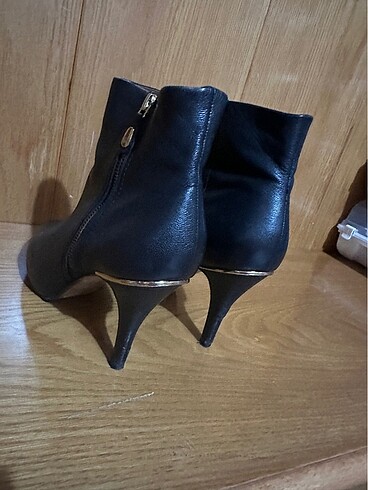 39 Beden Zara bot