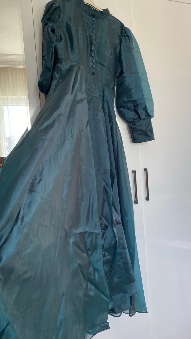 Uzun Siyah Kadın Elbise, Yüksek Yakalı, Dökümlü - Görsel 2