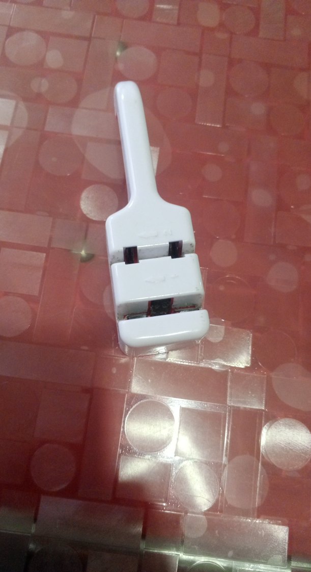 Beyaz Plastik Bıçak Bileyici - Görsel 2