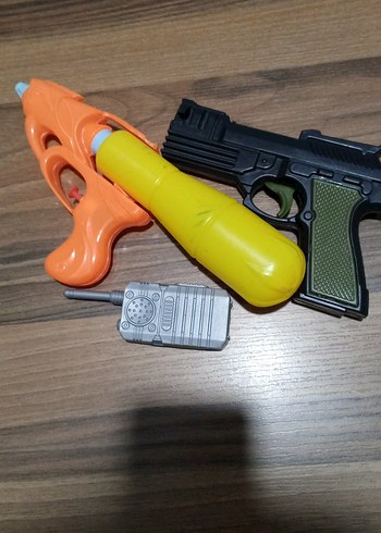 Renkli Oyuncak Tabanca Seti