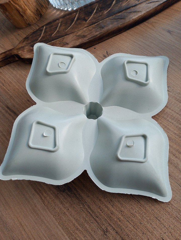 Gri Parlak Çiçek Desenli Servis Tabağı - Görsel 2