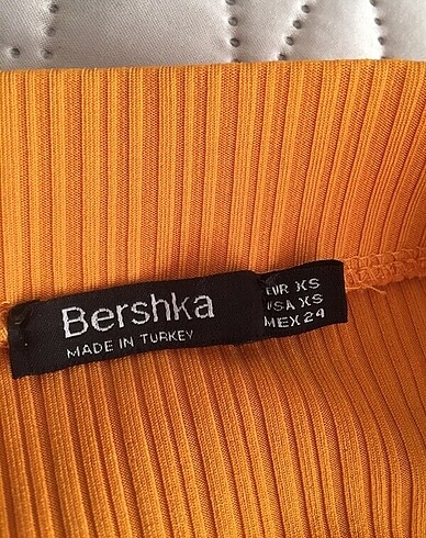 Bershka Bershka yırtmaçlı etek