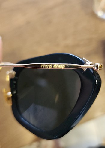 Beden Miu Miu Siyah Kadın Güneş Gözlüğü