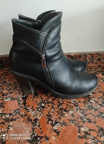 Kısa bot