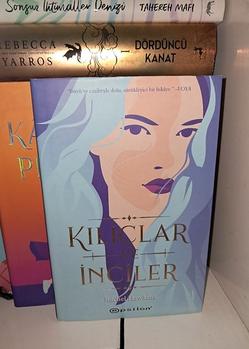  Kılıçlar ve İnciler